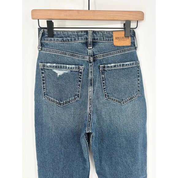 Hollister NWT Curvy Ultra High Rise Mom Jean Size 000S - Picture 4 of 11